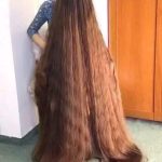 She hasn’t cut her hairs for 25 years, even though her husband begged her to. Then, one day, she finally gave up and cut her hair! 😳😳 Better sit down before you see what this woman looks like today: – Naahh, this gave me chills